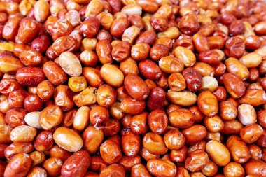 Zeytin tohumu, igne ağacı meyvesi, insan sağlığı için değerli bir meyve.