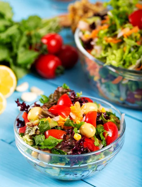 Salada Legumes Misturados Frescos Uma Tigela — Fotografia de Stock