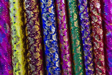 Geleneksel Türk kumaşı, arka plan. (Kemeralti Çarşısı, İzmir, Türkiye)