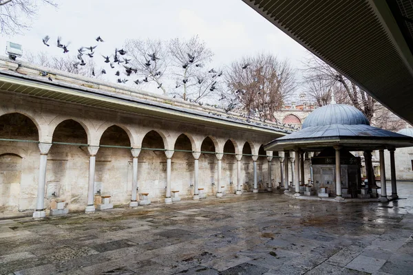 Kilic Ali Paşa Camii Tophane Beyoğlu Stanbul Türkiye Avlusundaki Abdest — Stok fotoğraf