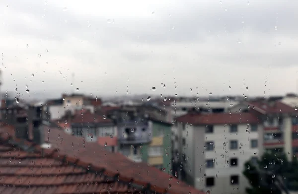 Vista Gotas Agua Lluvia Una Ventana Durante Clima Tormentoso — Foto de Stock