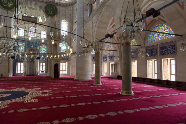 Kilic Ali Paşa Camii, Tophane, Beyoğlu İstanbul, Türkiye 'den iç güvenlik detayları. Bu cami Mimar Sinan tarafından 1560 yılında inşa edilmiştir. Fotoğraf: 29 Ocak 2017
