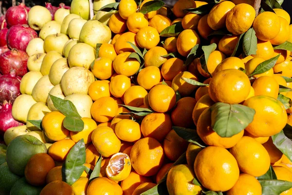 Frutos Frescos Inverno Mercado Local Maçã Laranja Tangerina — Fotografia de Stock