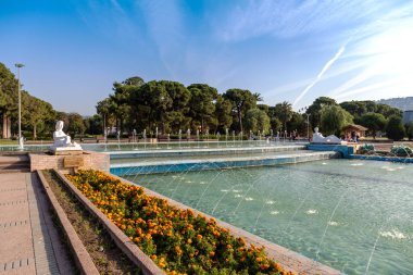 Konak, İzmir / Türkiye - 11 / 22 / 2019: İzmir 'deki kültür parkı ve sergi merkezi. İzmir 'de Kulturpark olarak da bilinen Kltrpark (tercüme edilen kültür parkı) adlı kamu parkı. 