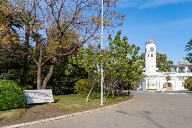 Konak, İzmir / Türkiye - 11 / 22 / 2019: İzmir 'de Kulturpark olarak da bilinen Kltrpark (tercüme edilen kültür parkı) adlı kamu parkı. İzmir 'deki Kültür Parkı ve Sergi Merkezi.