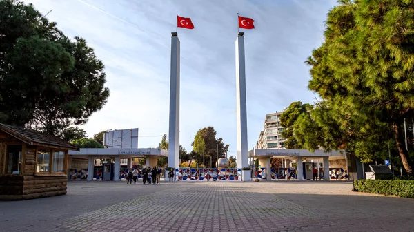 Konak Izmir Turkije 2019 Cultuurpark Expositiecentrum Izmir Openbaar Park Kltrpark — Stockfoto