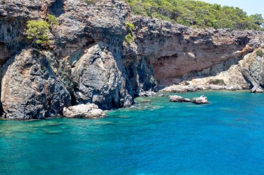 Antalya, Türkiye 'de güzel bir körfez. Antalya 'daki Phaselis Körfezi Türkiye Akdeniz.