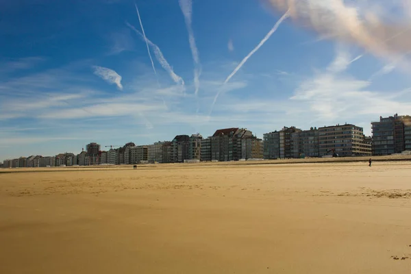 Belgio Spiaggia Knokke Paesaggio Urbano Edifici Cielo Sabbia — Foto Stock