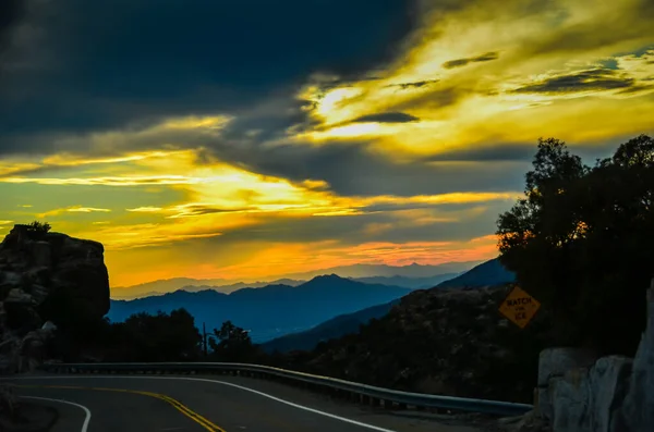 Gouden Zonsondergang Van Lemmon Snelweg Zuidelijk Arizona Buurt Van Tucson — Stockfoto