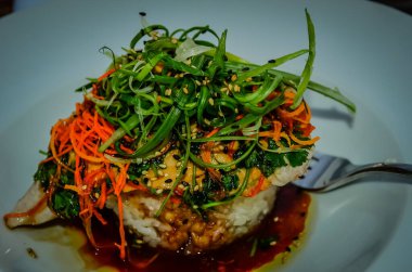 Hawaii Restoranında Renkli Deniz Ürünleri Girişi