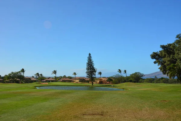 Piękne Malownicze Pole Golfowe Wyspie Maui Wyspy Hawajskie Widokiem Górę — Zdjęcie stockowe