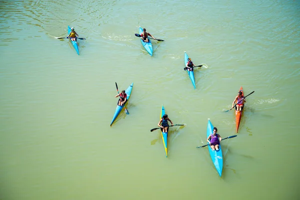 Valladolid Espagne Août 2020 Les Gens Profitent Une Balade Kayak — Photo