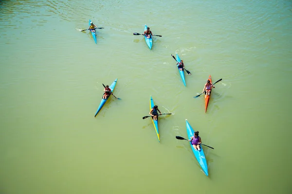 Valladolid España Agosto 2020 Pueblos Disfrutando Paseo Kayak Durante Las —  Fotos de Stock