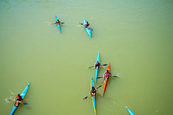 Valladolid Spagna Agosto 2020 Popoli Che Godono Giro Kayak Durante — Foto Stock