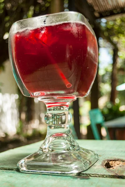 Coupe Avec Rosa Jamaica Boisson Sur Table Extérieure Restaurant Guatemala — Photo