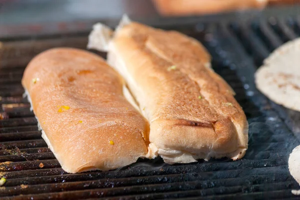 Fast Street Food Der Stadt Guatemala Brot Mit Kohlwurst Fleisch — Stockfoto