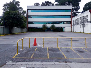 Latin Amerika ev cephesi, Guatemala 'da şehir sokağı, Orta Amerika, geleneksel mimari, terk edilmiş uzay