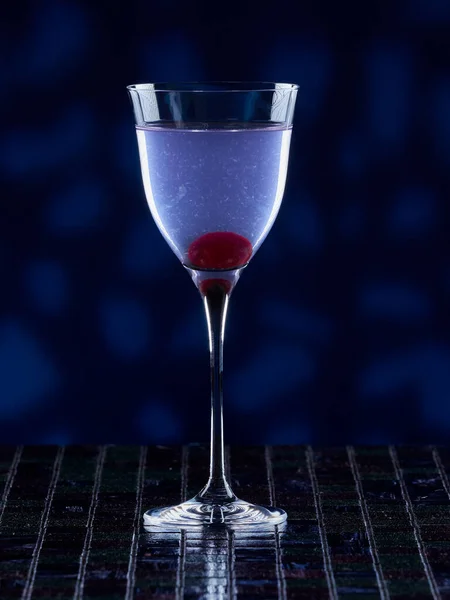 Aviation Cocktail Blue Background — Stock Photo, Image