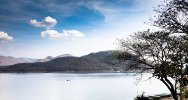 Chiang Mai 'deki Mae Ngat barajı, Tayland.