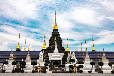 Wat Den Salee Sri Muang Gan (Wat Ban Den), Budist tapınağı.. 
