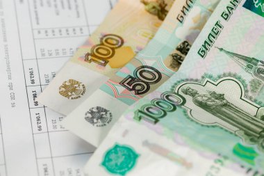 Rus rublesi ve madeni para. Ödeme belgeleri