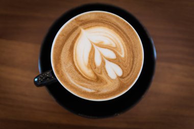 Restoranda güzel bir şekilde kuşkonmaz servis ediliyor.