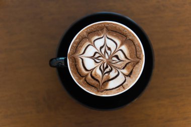 Restoranda güzel bir şekilde kuşkonmaz servis ediliyor.