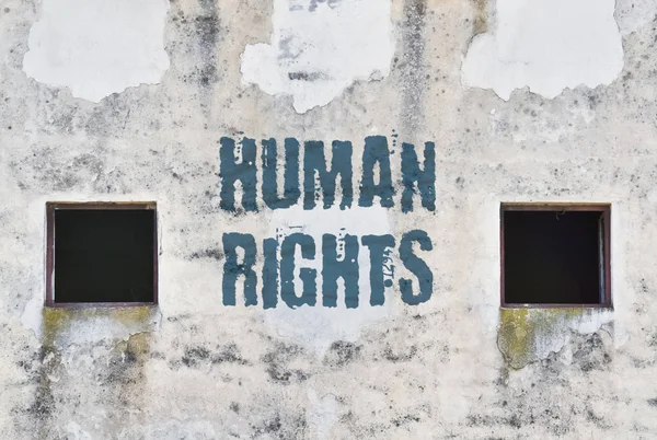 Texto Direitos Humanos Escrito Parede Uma Antiga Prisão — Fotografia de Stock