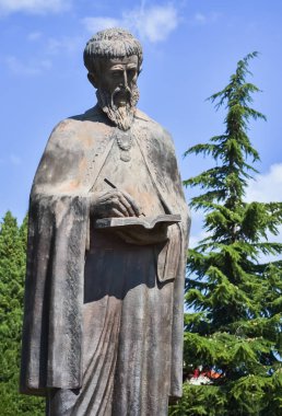 Saint Naum Ohri heykeli closeup taş