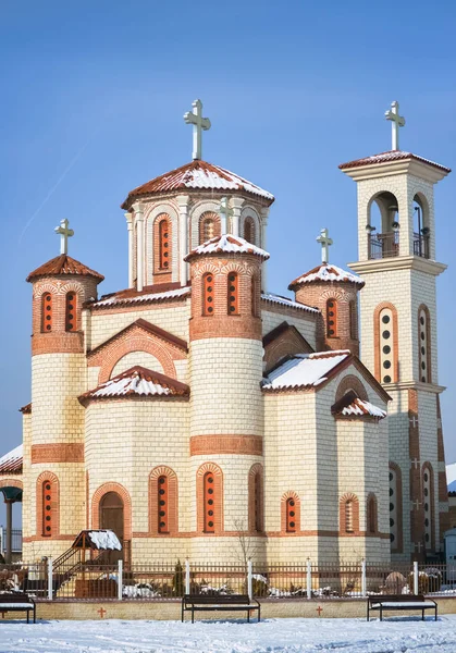 Nya Ortodoxa Kyrkan Skopje Solig Vinterdag — Stockfoto