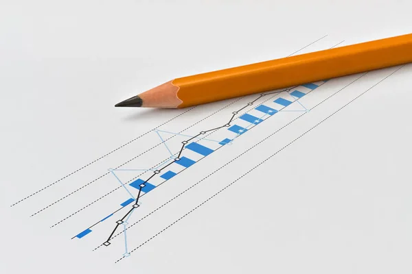 Pencil and graph — Stock Photo, Image