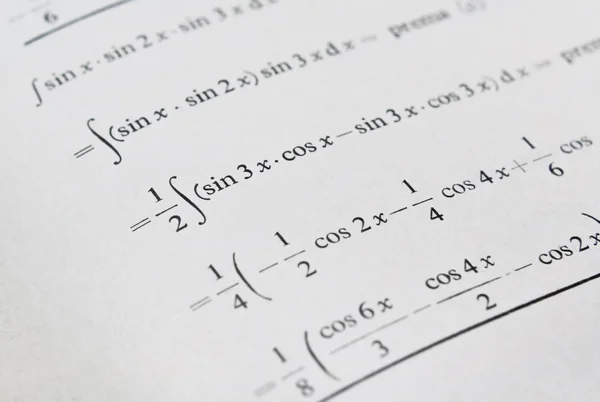 高度な数学を解決 — ストック写真