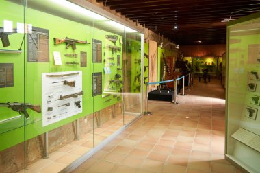 1981 'de San Carlos Kalesi müzesi 26 Eylül 1991' de açıldı ve müze bir müzeye dönüştürüldü. 1997 yılında müzeyi yöneten Castillo de San Carlos Konsorsiyumu kuruldu.