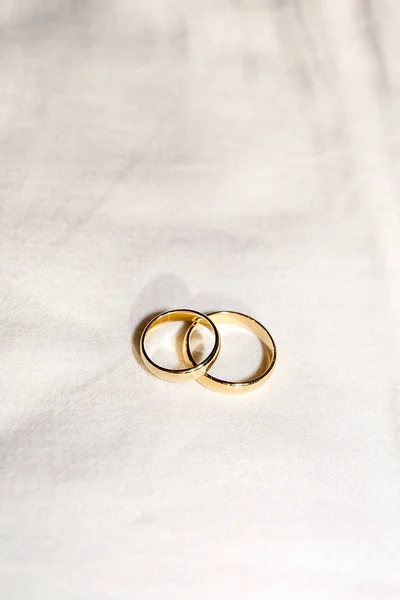 Two Golden Wedding Rings White Fabric — Stock Photo, Image