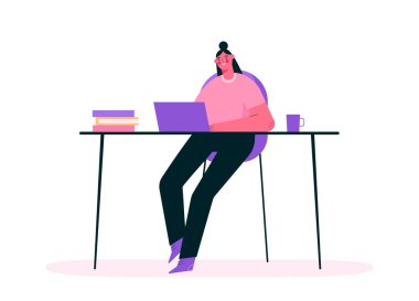 Uzaktan çalışma ya da online eğitim konsepti. Ev ofisinde çalışan bir kadın, odada masa başında oturan, bilgisayar ekranına bakan ve online iş arkadaşlarıyla konuşan bir kadın. Merkez ofis. Düz vektör illüstrasyonu.