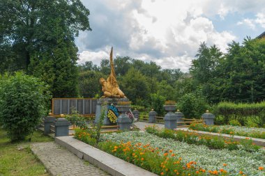 II. Dünya Savaşı 'nda ölen askerlerin anıtı. Batı Ukrayna, Avrupa