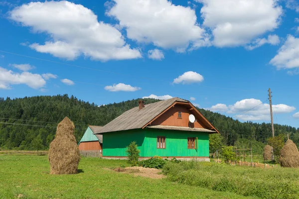 Beautiful Rural Summer View Houses Fields Forests Cloudy Beautiful Sky — Stock Photo, Image