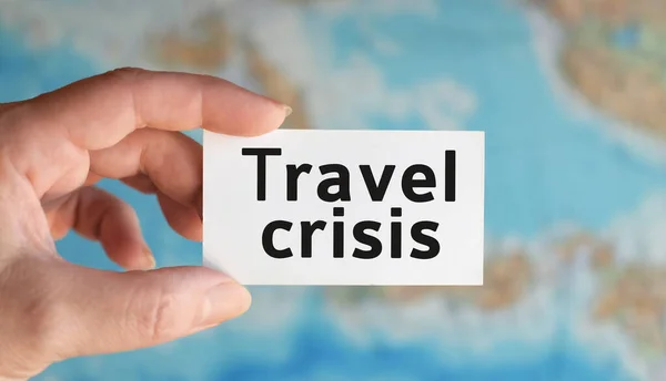 Туристический Кризис Текст Белом Листе Фоне Карты Атласа — стоковое фото