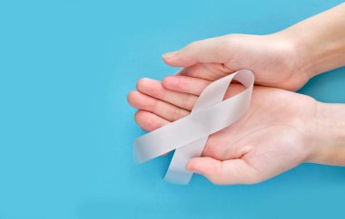 Gümüş sembolik kurdele - nörolojik hastalıklar, Parkinson hastalığı, yumurtalık kanseri, beyin kanseri, şizofreni, siyatik ağrı ve beyin rahatsızlığı veya engelli hastalığı sorunu