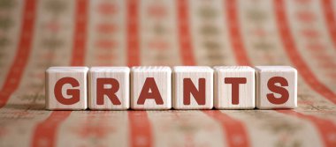 Grants tahta küplere yazı yazmış. İş konsepti