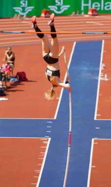 Stockholm, İsveç - 10 Haziran 2018: Sandi Morris sırıkla yüksek atlama yarışması 10 Haziran 2018 Stokholm, İsveç'te Salon Atletizm Diamond League, atlama