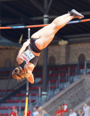 Stockholm, İsveç - 10 Haziran 2018: Maryna sırıkla yüksek atlama yarışmaya Salon Atletizm Diamond League Bauhaus galan, 10 Haziran 2018 Stokholm, İsveç'te atlama Kylypko (Ukrayna)