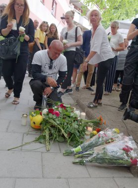 Stockholm, İsveç - 05 Ağustos 2018: töreni 20 yaşındaki çocuk Eric Torell tarafından İsveç polisi öldürdü trajik Down sendromlu saygı ödemek için. 05 Ağustos 2018 yılında Stockholm, İsveç