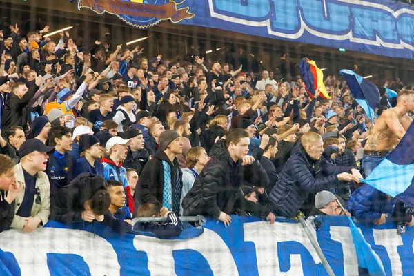 Sostenitori al derby Coppa di calcio svedese quarti di finale tra wee — Foto Stock