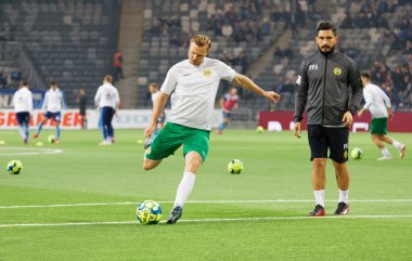 Hammarby futbol takımı İsveç 'teki derbide ısınıyor. 