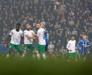 İsveç futbol kupası çeyrek finallerinde serbest vuruş kaosu