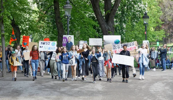 Global Strike For Future, a demonstration to force the heads of — Stock Photo, Image