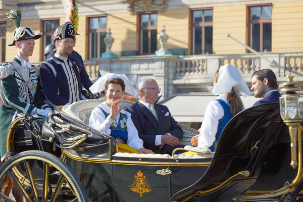 La reina sueca Silvia, el rey Carl Gustaf Bernadotte, princesa —  Fotos de Stock