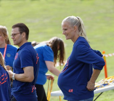 Heptathlon atlet Carolina Kluft ve Prins Daniel tp hazırlanıyor 