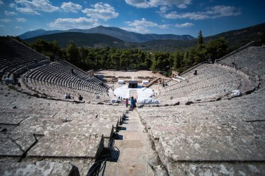 Yunanistan 'ın Epidaurus kentindeki Antik Asklepieion Tiyatrosu